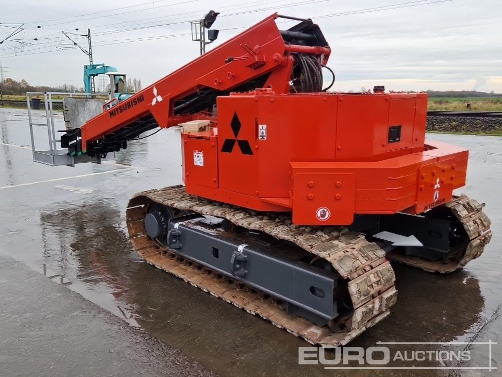 Mitsubishi Tracked Boom Lift - Henkilönostin: kuva Mitsubishi Tracked Boom Lift - Henkilönostin Mitsubishi Tracked Boom Lift - Henkilönostin: kuva Mitsubishi Tracked Boom Lift - Henkilönostin