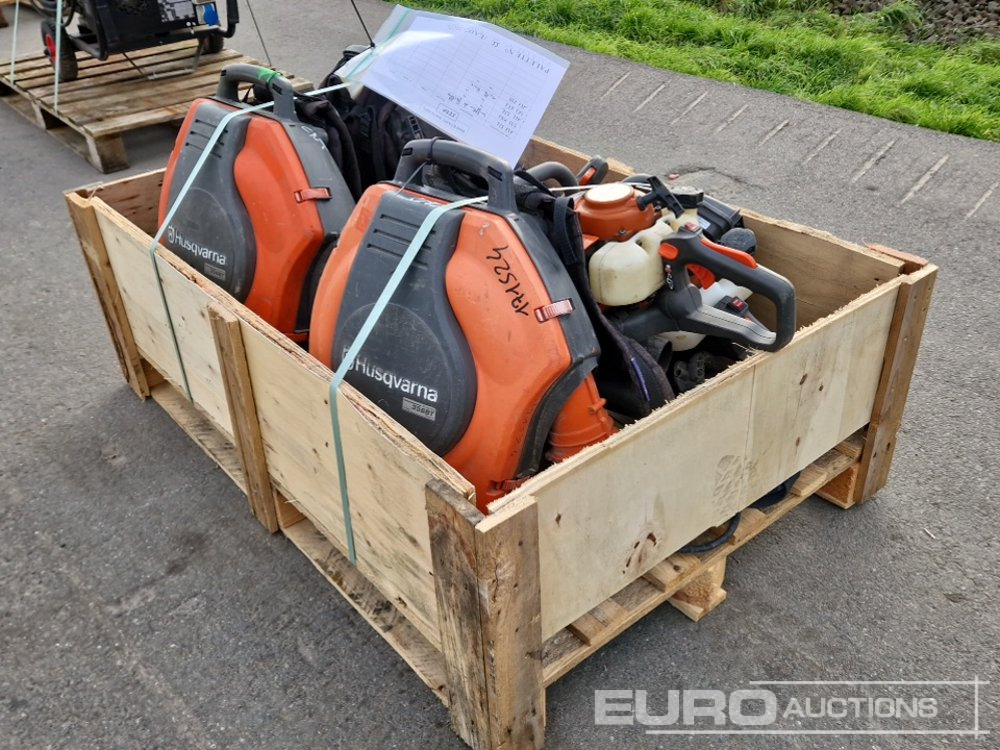 Pallet of Husqvarna Leafblowers, Hedge Trimmers - Rakennustarvikkeet: kuva Pallet of Husqvarna Leafblowers, Hedge Trimmers - Rakennustarvikkeet Pallet of Husqvarna Leafblowers, Hedge Trimmers - Rakennustarvikkeet: kuva Pallet of Husqvarna Leafblowers, Hedge Trimmers - Rakennustarvikkeet