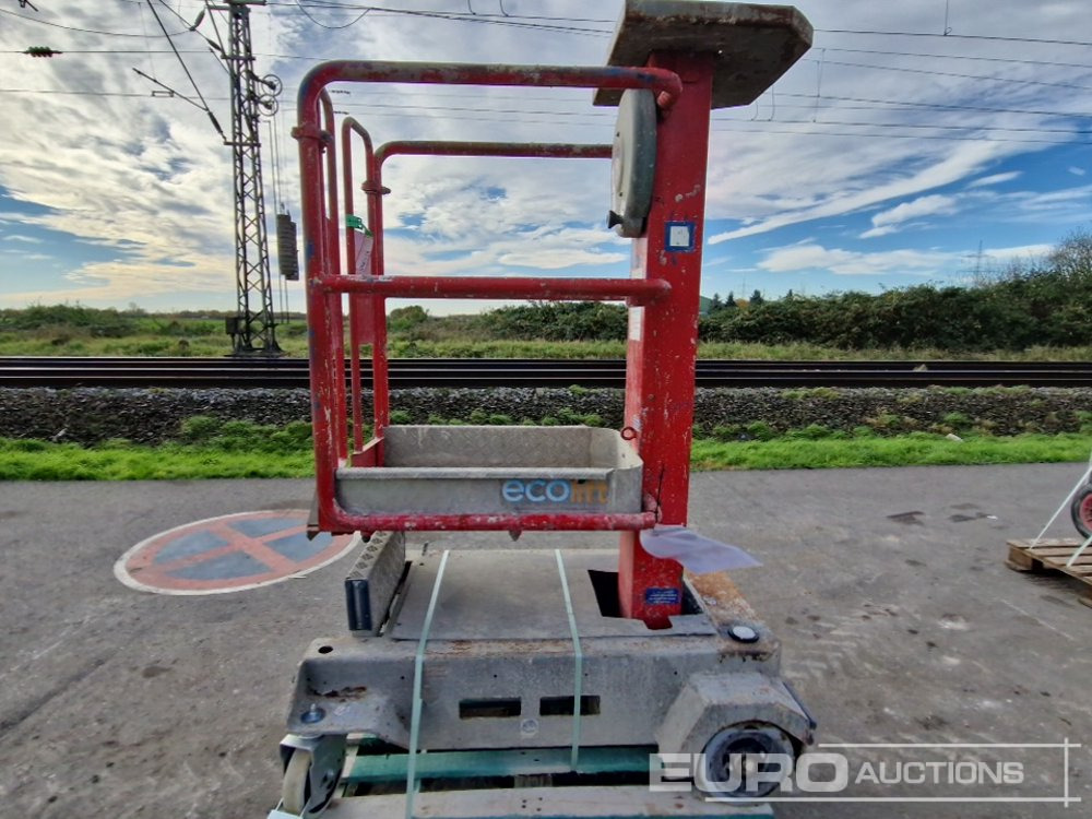 Power Tower Vertical Mast Lift - Pystymastonostin: kuva Power Tower Vertical Mast Lift - Pystymastonostin Power Tower Vertical Mast Lift - Pystymastonostin: kuva Power Tower Vertical Mast Lift - Pystymastonostin