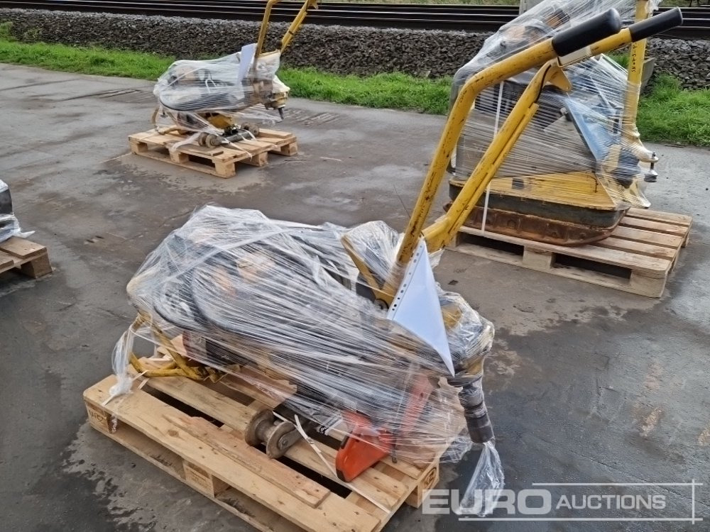 ROWRENCH P4 RKS Unirversal Petrol Powered Wrench, AX25 Concrete Poker (2 of), Husqvarna K770 Quick Cut Saw - Betonikone: kuva ROWRENCH P4 RKS Unirversal Petrol Powered Wrench, AX25 Concrete Poker (2 of), Husqvarna K770 Quick Cut Saw - Betonikone ROWRENCH P4 RKS Unirversal Petrol Powered Wrench, AX25 Concrete Poker (2 of), Husqvarna K770 Quick Cut Saw - Betonikone: kuva ROWRENCH P4 RKS Unirversal Petrol Powered Wrench, AX25 Concrete Poker (2 of), Husqvarna K770 Quick Cut Saw - Betonikone