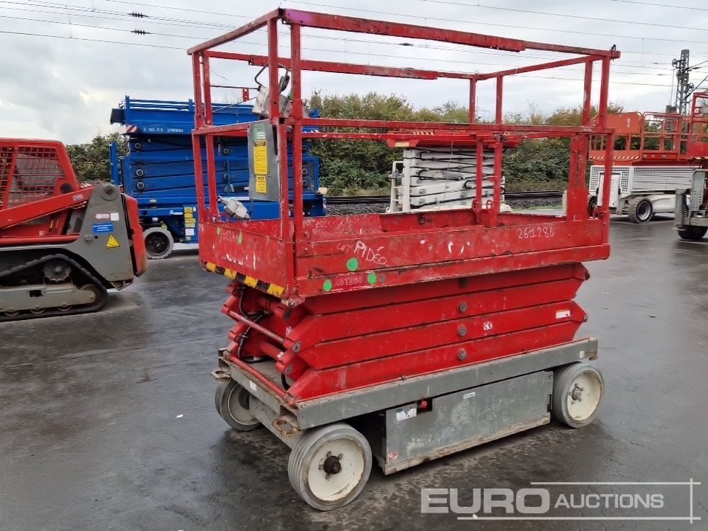 SkyJack SJIII-4626 - Henkilönostin: kuva SkyJack SJIII-4626 - Henkilönostin SkyJack SJIII-4626 - Henkilönostin: kuva SkyJack SJIII-4626 - Henkilönostin