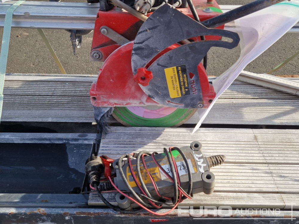 Rakennustarvikkeet Table Saw: kuva Rakennustarvikkeet Table Saw