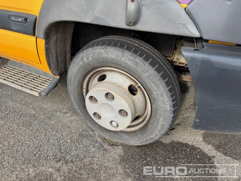 2005 Renault Mascott - Tavara-auto: kuva 2005 Renault Mascott - Tavara-auto 2005 Renault Mascott - Tavara-auto: kuva 2005 Renault Mascott - Tavara-auto