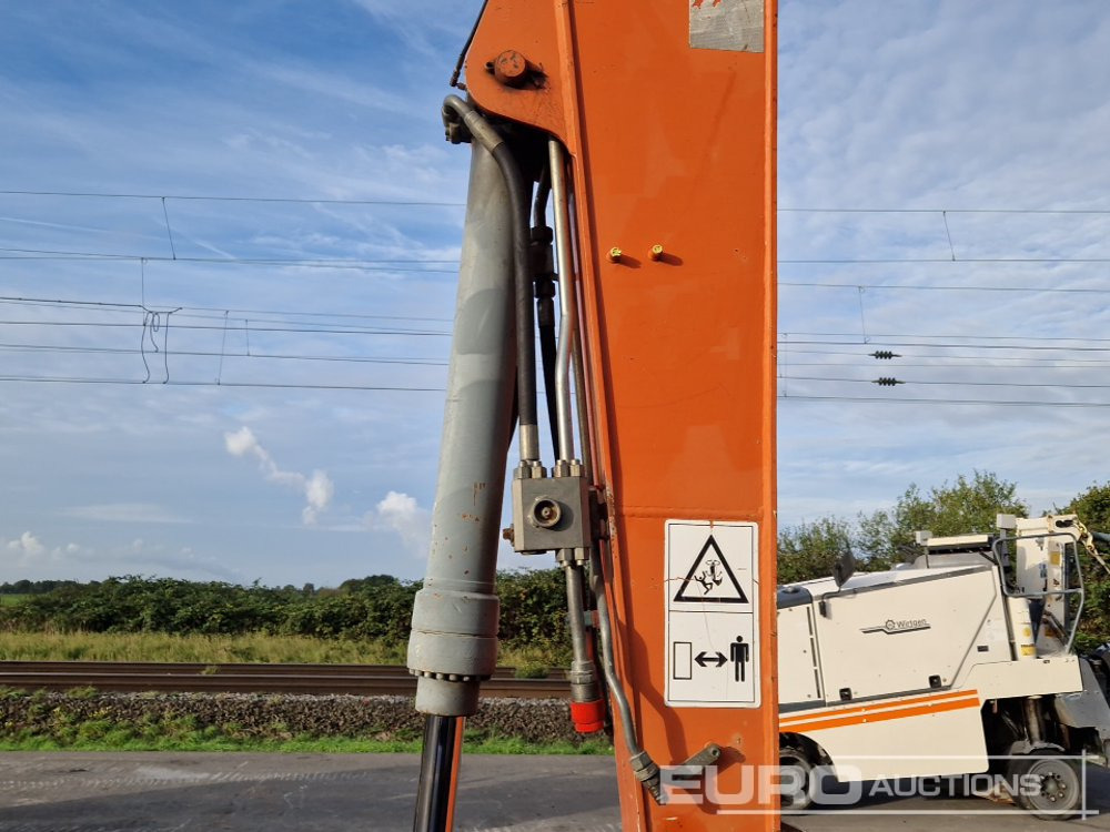 Pyöräalustainen kaivinkone Terex TW150: kuva Pyöräalustainen kaivinkone Terex TW150