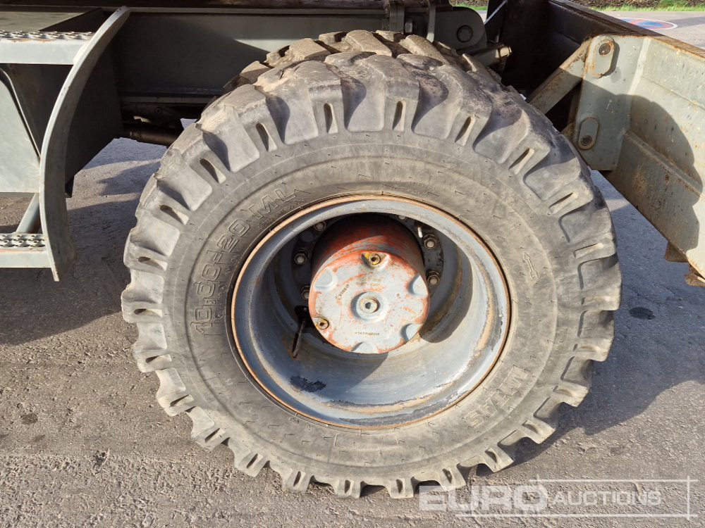 Pyöräalustainen kaivinkone Terex TW150: kuva Pyöräalustainen kaivinkone Terex TW150