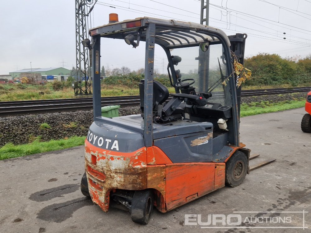 Toyota 8FBMT25 2.5 Ton Electric Forklift, 2 Stage Mast, Forks, - Sähkötrukki: kuva Toyota 8FBMT25 2.5 Ton Electric Forklift, 2 Stage Mast, Forks, - Sähkötrukki Toyota 8FBMT25 2.5 Ton Electric Forklift, 2 Stage Mast, Forks, - Sähkötrukki: kuva Toyota 8FBMT25 2.5 Ton Electric Forklift, 2 Stage Mast, Forks, - Sähkötrukki