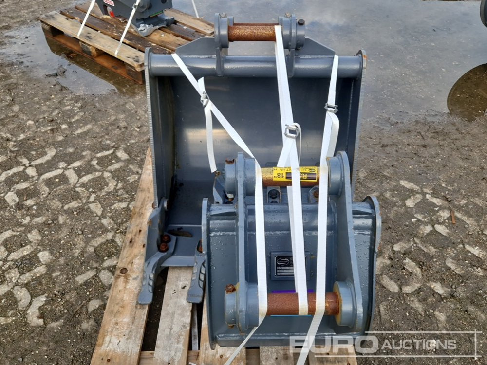 Unused Strickland 30", 18" Bucket Set to suit Hyundai HY55 (2 of) - Kauha: kuva Unused Strickland 30", 18" Bucket Set to suit Hyundai HY55 (2 of) - Kauha Unused Strickland 30", 18" Bucket Set to suit Hyundai HY55 (2 of) - Kauha: kuva Unused Strickland 30", 18" Bucket Set to suit Hyundai HY55 (2 of) - Kauha
