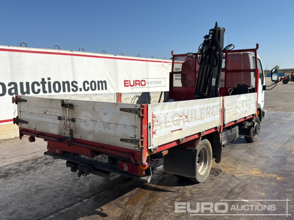 2004 Nissan Cabstar - Lava-kuorma-auto: kuva 2004 Nissan Cabstar - Lava-kuorma-auto 2004 Nissan Cabstar - Lava-kuorma-auto: kuva 2004 Nissan Cabstar - Lava-kuorma-auto