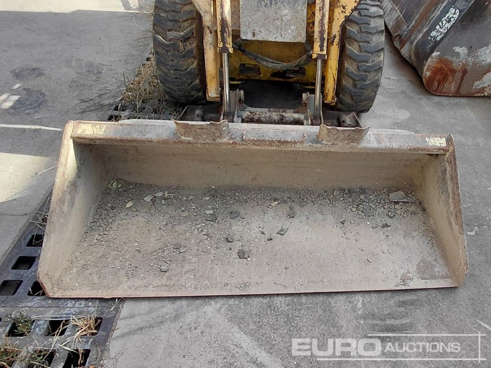 2006 Gehl SL4240 - Liukuohjattu kuormaaja: kuva 2006 Gehl SL4240 - Liukuohjattu kuormaaja 2006 Gehl SL4240 - Liukuohjattu kuormaaja: kuva 2006 Gehl SL4240 - Liukuohjattu kuormaaja