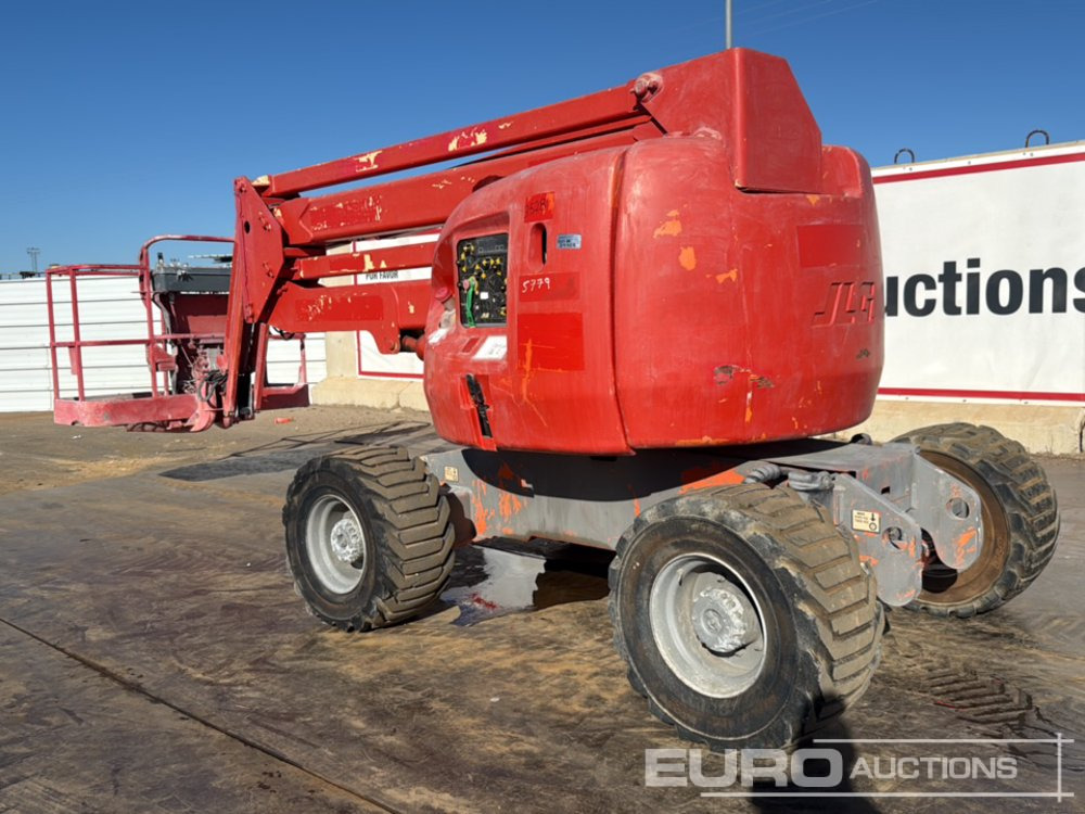 JLG 450AJ SII - Henkilönostin: kuva JLG 450AJ SII - Henkilönostin JLG 450AJ SII - Henkilönostin: kuva JLG 450AJ SII - Henkilönostin