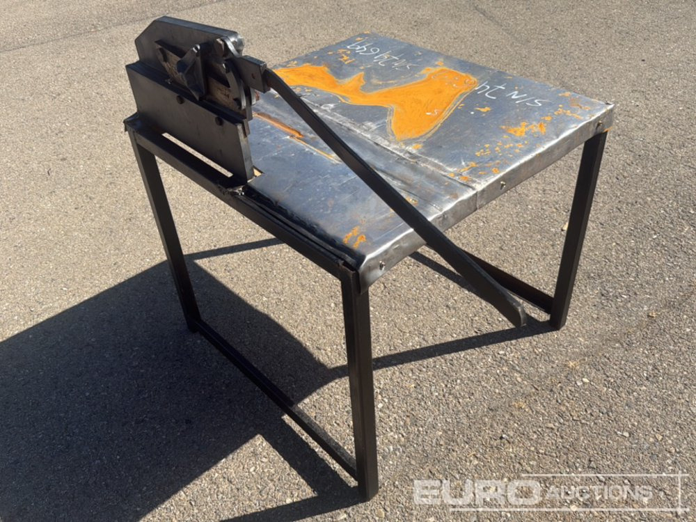 Manual Metal Shear, Table - Rakennustarvikkeet: kuva Manual Metal Shear, Table - Rakennustarvikkeet Manual Metal Shear, Table - Rakennustarvikkeet: kuva Manual Metal Shear, Table - Rakennustarvikkeet