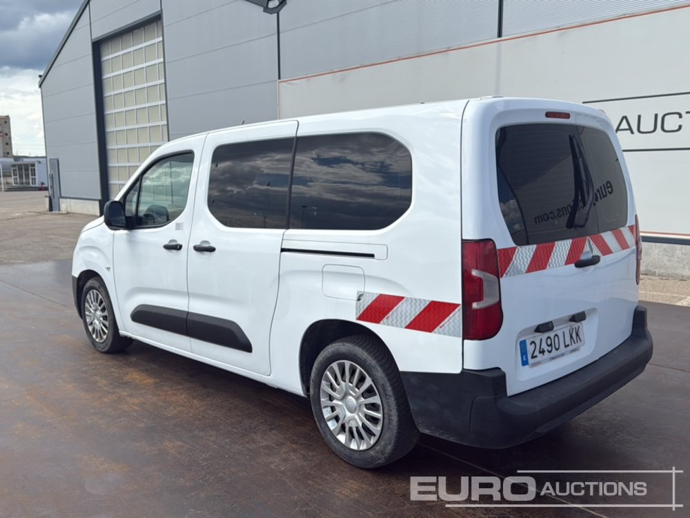 2020 Toyota Proace City - Tavara-auto: kuva 2020 Toyota Proace City - Tavara-auto 2020 Toyota Proace City - Tavara-auto: kuva 2020 Toyota Proace City - Tavara-auto