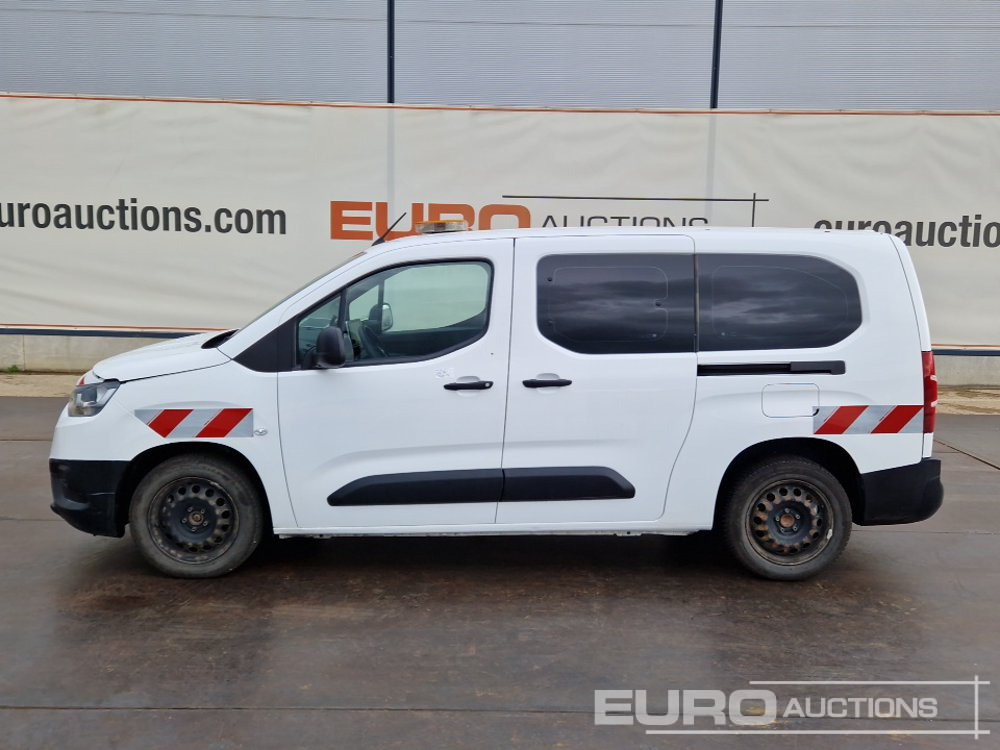 2022 Toyota Proace City - Tavara-auto: kuva 2022 Toyota Proace City - Tavara-auto 2022 Toyota Proace City - Tavara-auto: kuva 2022 Toyota Proace City - Tavara-auto