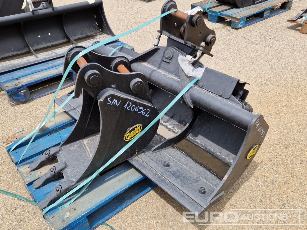 Unused Geith AT2.8R 48" Tilt Ditching Bucket, H03 12" Digging Bucket 35mm Pin to suit Mini Excavator - Kauha: kuva Unused Geith AT2.8R 48" Tilt Ditching Bucket, H03 12" Digging Bucket 35mm Pin to suit Mini Excavator - Kauha Unused Geith AT2.8R 48" Tilt Ditching Bucket, H03 12" Digging Bucket 35mm Pin to suit Mini Excavator - Kauha: kuva Unused Geith AT2.8R 48" Tilt Ditching Bucket, H03 12" Digging Bucket 35mm Pin to suit Mini Excavator - Kauha