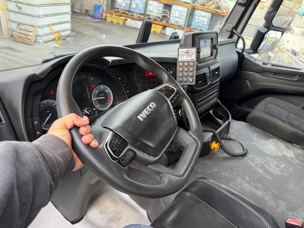 Leasing  Camion béton Iveco XWay 420 GE-774-AL Camion béton Iveco XWay 420 GE-774-AL: kuva Leasing  Camion béton Iveco XWay 420 GE-774-AL Camion béton Iveco XWay 420 GE-774-AL