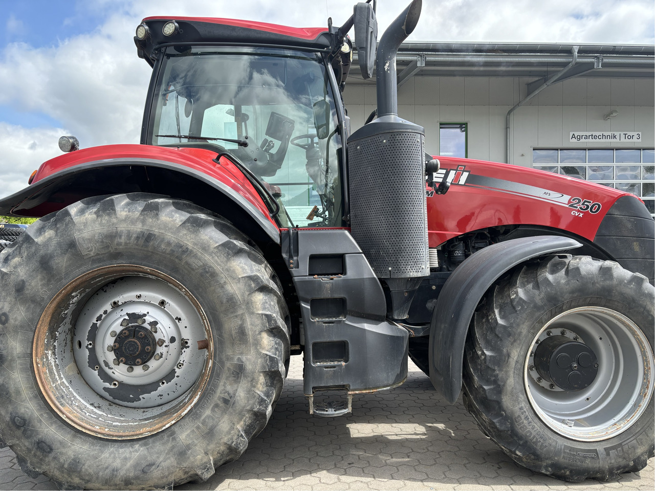 Case IH CVX 310 - Traktori: kuva Case IH CVX 310 - Traktori Case IH CVX 310 - Traktori: kuva Case IH CVX 310 - Traktori