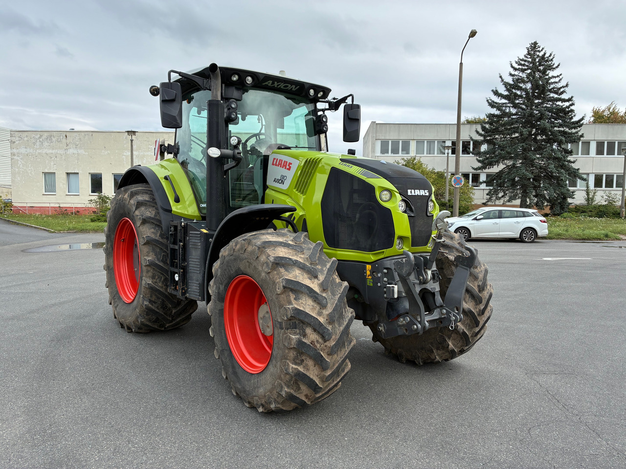 Traktori Claas Axion 810: kuva Traktori Claas Axion 810