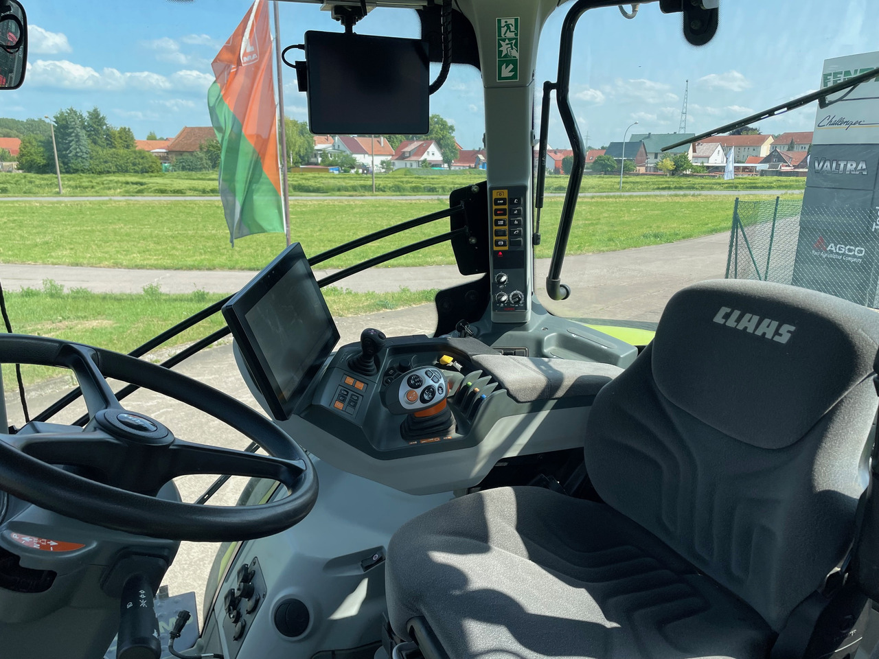 Claas Axion 870 CMATIC - Traktori: kuva Claas Axion 870 CMATIC - Traktori Claas Axion 870 CMATIC - Traktori: kuva Claas Axion 870 CMATIC - Traktori