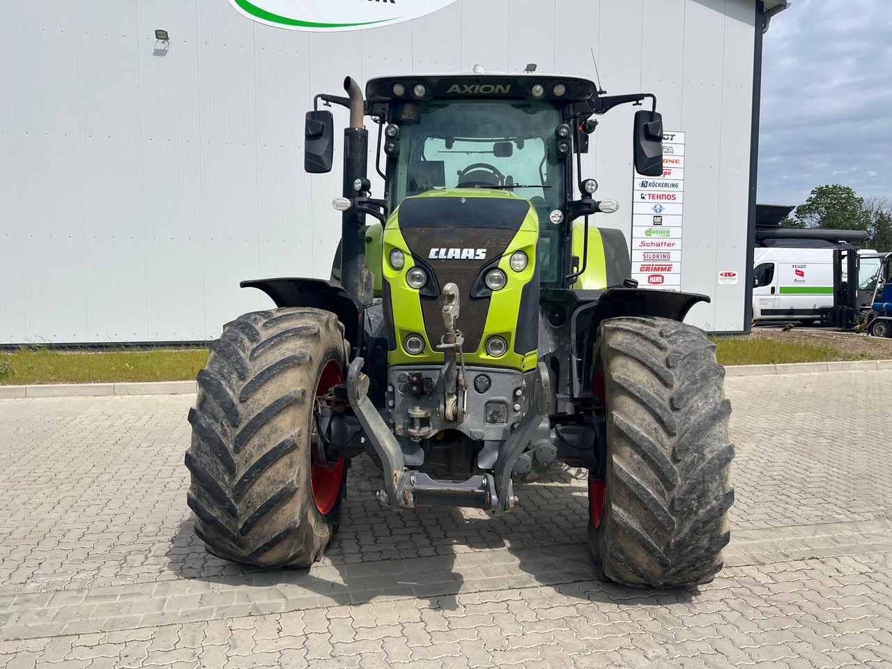 Claas Axion 870 CMatic - Traktori: kuva Claas Axion 870 CMatic - Traktori Claas Axion 870 CMatic - Traktori: kuva Claas Axion 870 CMatic - Traktori
