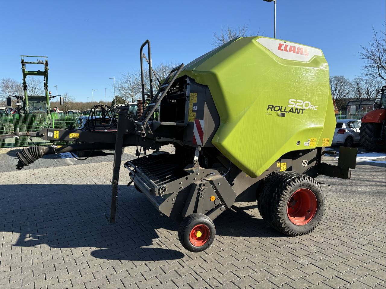 Claas Rollant 520 RC - Heinäkone: kuva Claas Rollant 520 RC - Heinäkone Claas Rollant 520 RC - Heinäkone: kuva Claas Rollant 520 RC - Heinäkone