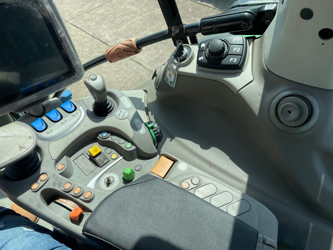 Deutz-Fahr Agrotron 7250 TTV - Traktori: kuva Deutz-Fahr Agrotron 7250 TTV - Traktori Deutz-Fahr Agrotron 7250 TTV - Traktori: kuva Deutz-Fahr Agrotron 7250 TTV - Traktori