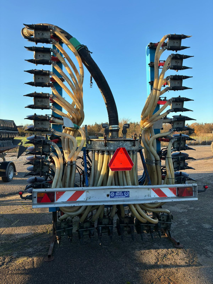 Duport Alltrac 8044 - Lannoitteenlevitin: kuva Duport Alltrac 8044 - Lannoitteenlevitin Duport Alltrac 8044 - Lannoitteenlevitin: kuva Duport Alltrac 8044 - Lannoitteenlevitin