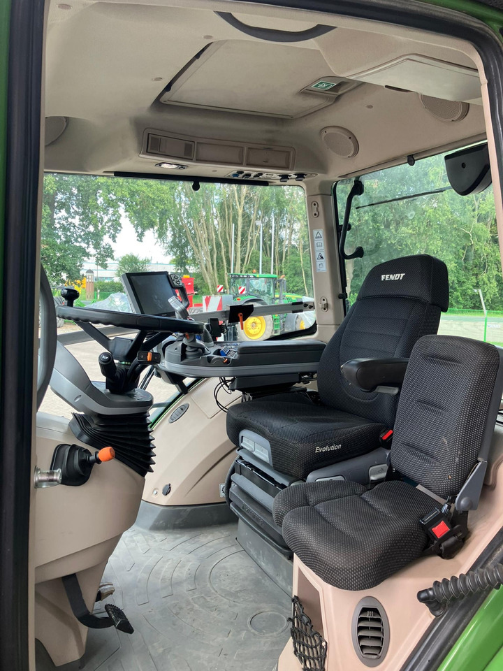 Fendt 1050 Vario Gen2 Profi Plus - Traktori: kuva Fendt 1050 Vario Gen2 Profi Plus - Traktori Fendt 1050 Vario Gen2 Profi Plus - Traktori: kuva Fendt 1050 Vario Gen2 Profi Plus - Traktori