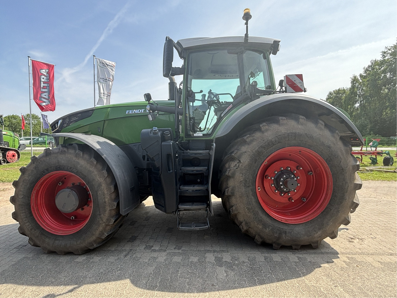 Fendt 1050 Vario S4 ProfiPlus - Traktori: kuva Fendt 1050 Vario S4 ProfiPlus - Traktori Fendt 1050 Vario S4 ProfiPlus - Traktori: kuva Fendt 1050 Vario S4 ProfiPlus - Traktori