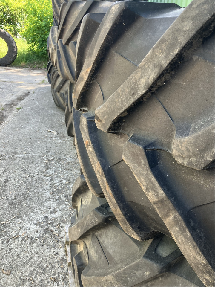 Fendt 2x Komplettrad 540/65R30 TB - Renkaat ja vanteet: kuva Fendt 2x Komplettrad 540/65R30 TB - Renkaat ja vanteet Fendt 2x Komplettrad 540/65R30 TB - Renkaat ja vanteet: kuva Fendt 2x Komplettrad 540/65R30 TB - Renkaat ja vanteet