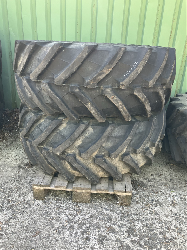 Fendt 2x Komplettrad 540/65R30 TB - Renkaat ja vanteet: kuva Fendt 2x Komplettrad 540/65R30 TB - Renkaat ja vanteet Fendt 2x Komplettrad 540/65R30 TB - Renkaat ja vanteet: kuva Fendt 2x Komplettrad 540/65R30 TB - Renkaat ja vanteet