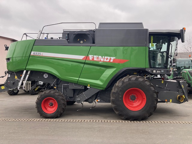Fendt 6335C Stage 5 - Leikkuupuimuri: kuva Fendt 6335C Stage 5 - Leikkuupuimuri Fendt 6335C Stage 5 - Leikkuupuimuri: kuva Fendt 6335C Stage 5 - Leikkuupuimuri