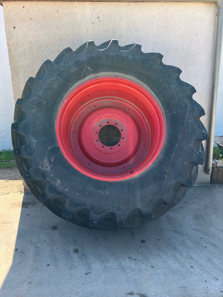 Fendt 650/60R38 750/70R44 - Renkaat ja vanteet: kuva Fendt 650/60R38 750/70R44 - Renkaat ja vanteet Fendt 650/60R38 750/70R44 - Renkaat ja vanteet: kuva Fendt 650/60R38 750/70R44 - Renkaat ja vanteet