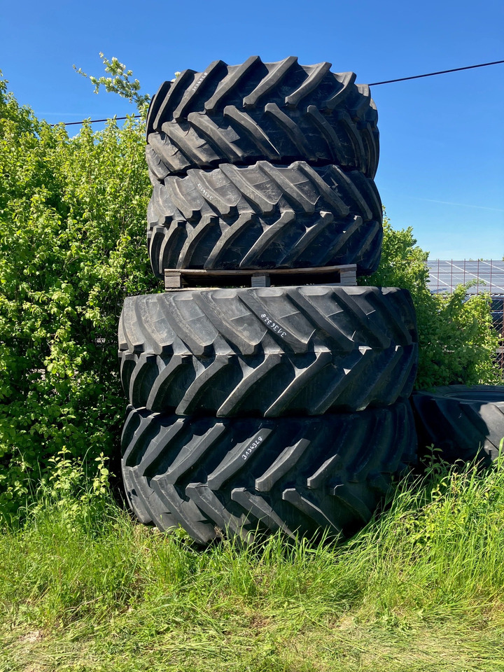 Fendt 650/60R38 750/70R44 - Renkaat ja vanteet: kuva Fendt 650/60R38 750/70R44 - Renkaat ja vanteet Fendt 650/60R38 750/70R44 - Renkaat ja vanteet: kuva Fendt 650/60R38 750/70R44 - Renkaat ja vanteet