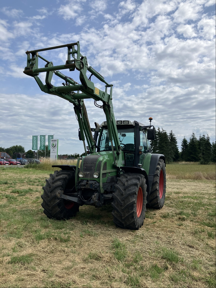 Fendt 712 COM1 - Traktori: kuva Fendt 712 COM1 - Traktori Fendt 712 COM1 - Traktori: kuva Fendt 712 COM1 - Traktori
