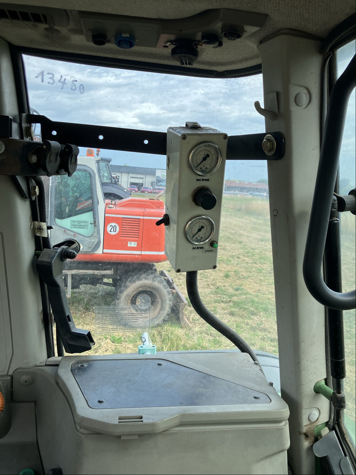 Fendt 718 Com3 Vario TMS - Traktori: kuva Fendt 718 Com3 Vario TMS - Traktori Fendt 718 Com3 Vario TMS - Traktori: kuva Fendt 718 Com3 Vario TMS - Traktori