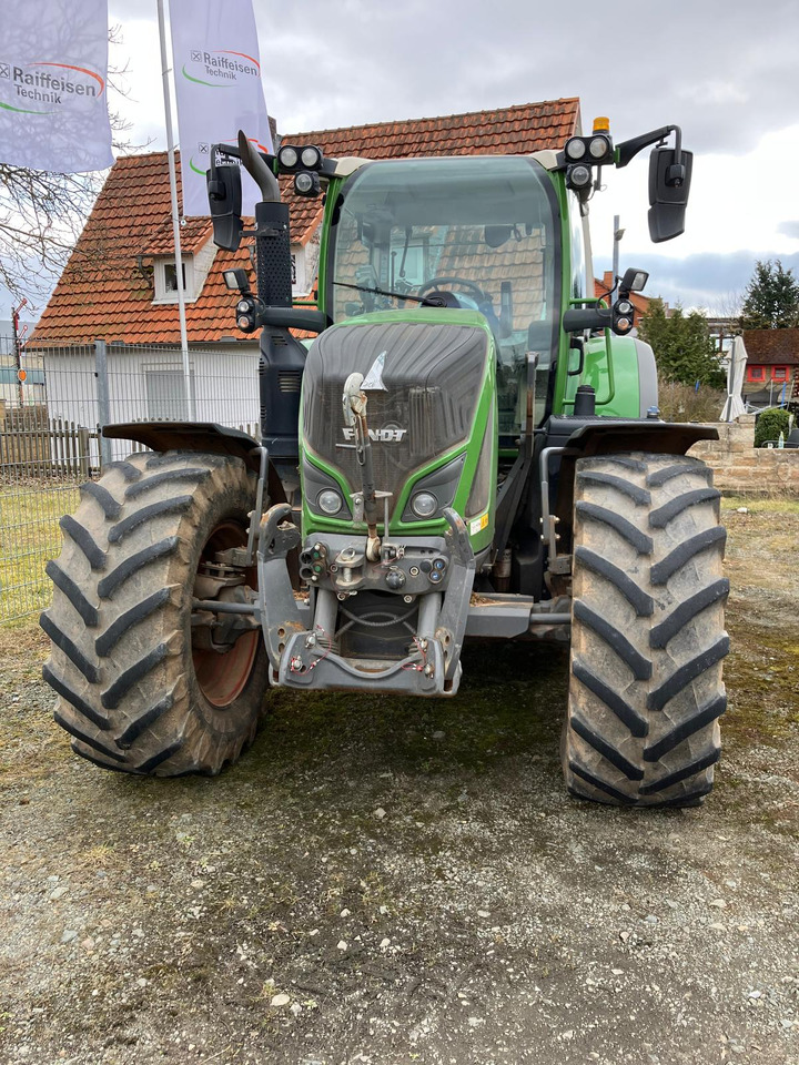 Fendt 718 Vario S4 Power Plus - Traktori: kuva Fendt 718 Vario S4 Power Plus - Traktori Fendt 718 Vario S4 Power Plus - Traktori: kuva Fendt 718 Vario S4 Power Plus - Traktori