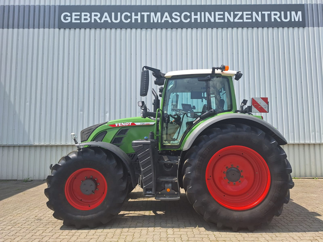 Fendt 724 Vario Gen6 Profi Setting2 - Traktori: kuva Fendt 724 Vario Gen6 Profi Setting2 - Traktori Fendt 724 Vario Gen6 Profi Setting2 - Traktori: kuva Fendt 724 Vario Gen6 Profi Setting2 - Traktori