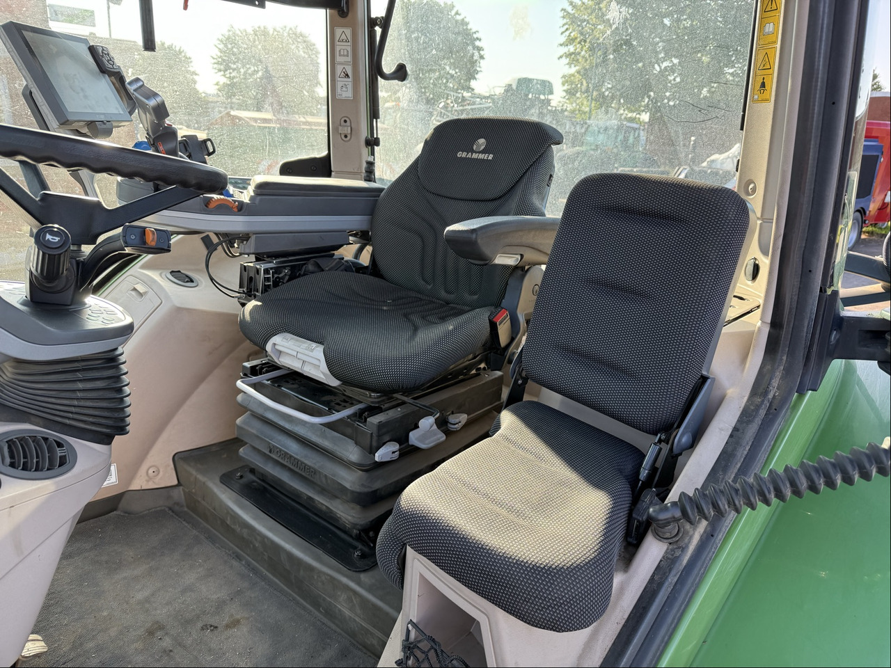 Fendt 724 Vario S4 ProfiPlus - Traktori: kuva Fendt 724 Vario S4 ProfiPlus - Traktori Fendt 724 Vario S4 ProfiPlus - Traktori: kuva Fendt 724 Vario S4 ProfiPlus - Traktori