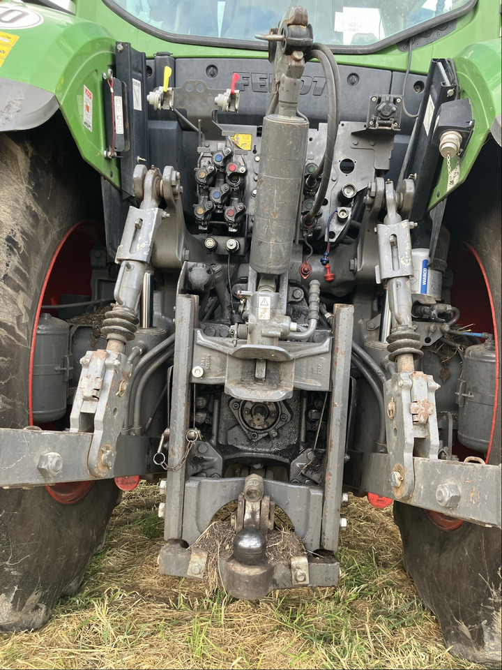 Fendt 724 Vario S4 - Traktori: kuva Fendt 724 Vario S4 - Traktori Fendt 724 Vario S4 - Traktori: kuva Fendt 724 Vario S4 - Traktori