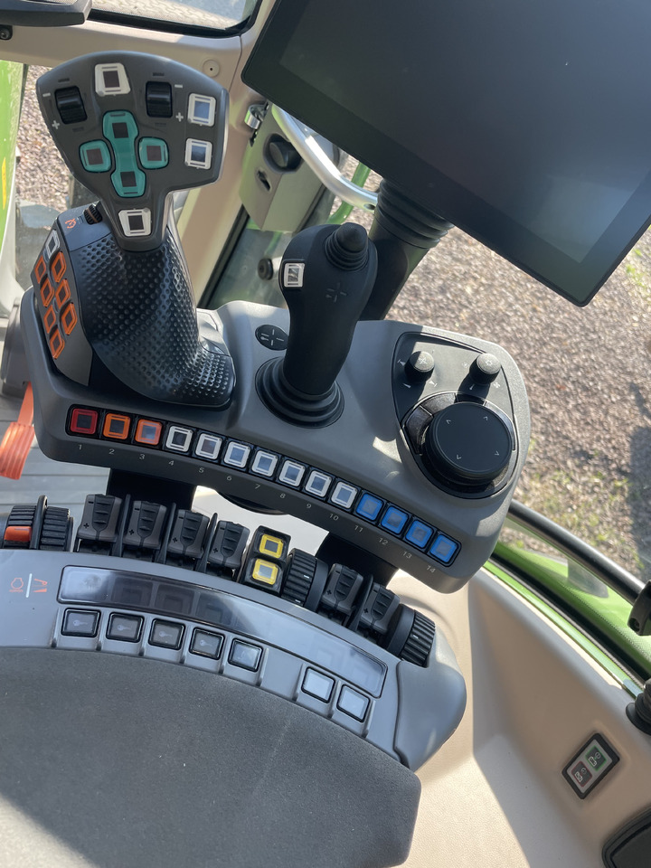 Fendt 728 Vario Gen7 Profi Setting2 - Traktori: kuva Fendt 728 Vario Gen7 Profi Setting2 - Traktori Fendt 728 Vario Gen7 Profi Setting2 - Traktori: kuva Fendt 728 Vario Gen7 Profi Setting2 - Traktori