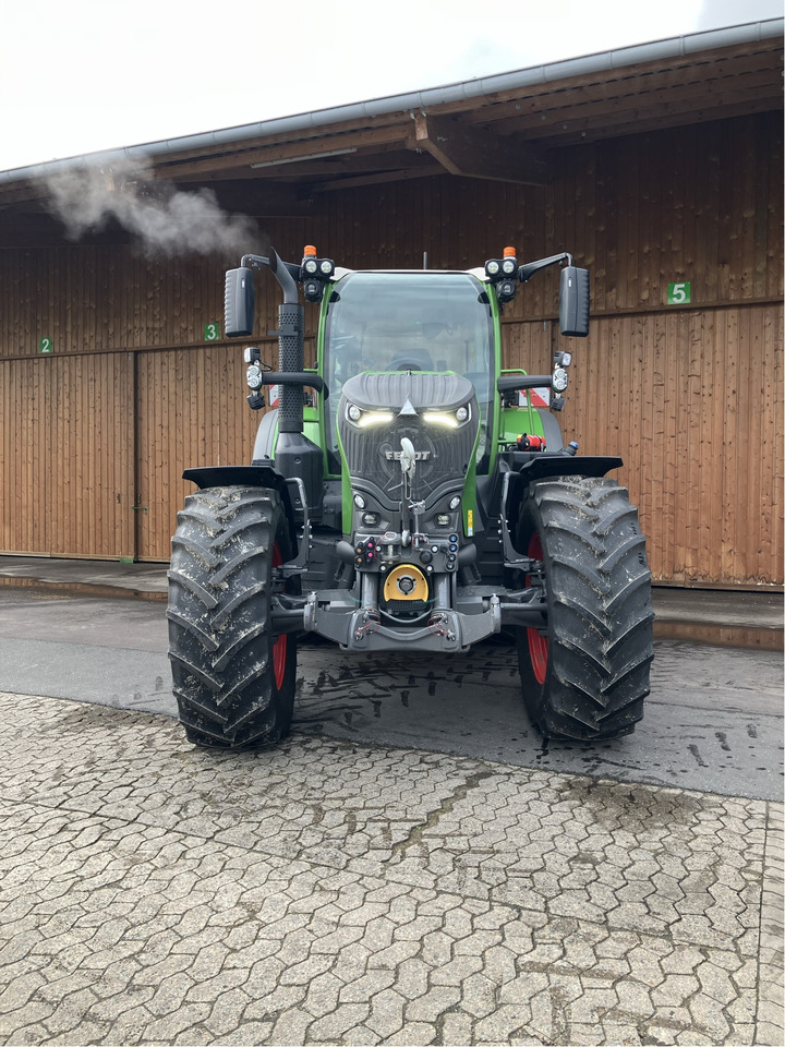 Traktori Fendt 728 Vario Gen7: kuva Traktori Fendt 728 Vario Gen7 Traktori Fendt 728 Vario Gen7: kuva Traktori Fendt 728 Vario Gen7