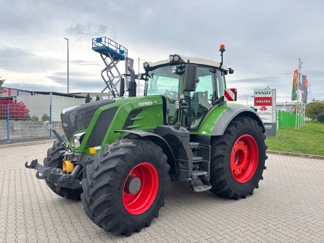 Fendt 826 Vario S4 Profi - RÜFA - Traktori: kuva Fendt 826 Vario S4 Profi - RÜFA - Traktori Fendt 826 Vario S4 Profi - RÜFA - Traktori: kuva Fendt 826 Vario S4 Profi - RÜFA - Traktori