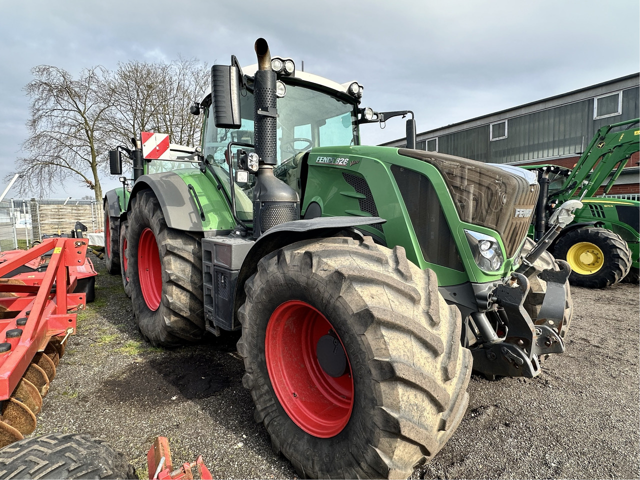 Fendt 828 S4 Profi Plus - Traktori: kuva Fendt 828 S4 Profi Plus - Traktori Fendt 828 S4 Profi Plus - Traktori: kuva Fendt 828 S4 Profi Plus - Traktori