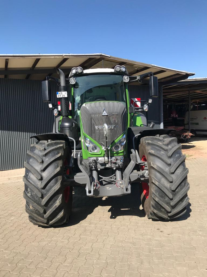 Fendt 828 Vario S4 Profi - Traktori: kuva Fendt 828 Vario S4 Profi - Traktori Fendt 828 Vario S4 Profi - Traktori: kuva Fendt 828 Vario S4 Profi - Traktori