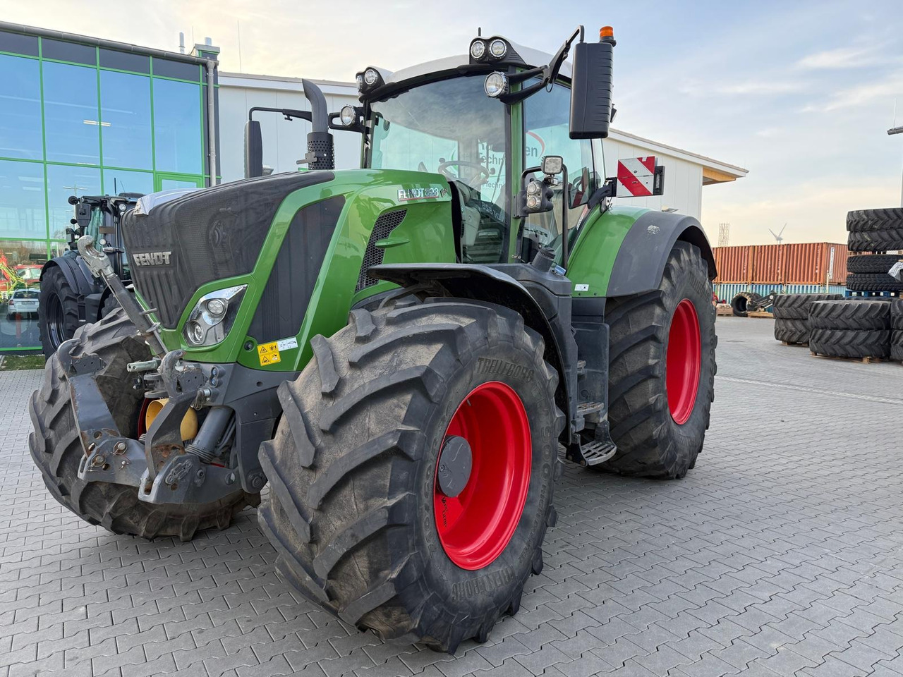 Fendt 828 Vario S4 ProfiPlus - Traktori: kuva Fendt 828 Vario S4 ProfiPlus - Traktori Fendt 828 Vario S4 ProfiPlus - Traktori: kuva Fendt 828 Vario S4 ProfiPlus - Traktori