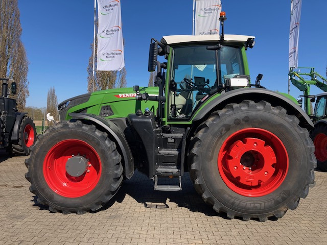 Fendt 930 Vario Gen7 Profi Setting2 - Traktori: kuva Fendt 930 Vario Gen7 Profi Setting2 - Traktori Fendt 930 Vario Gen7 Profi Setting2 - Traktori: kuva Fendt 930 Vario Gen7 Profi Setting2 - Traktori