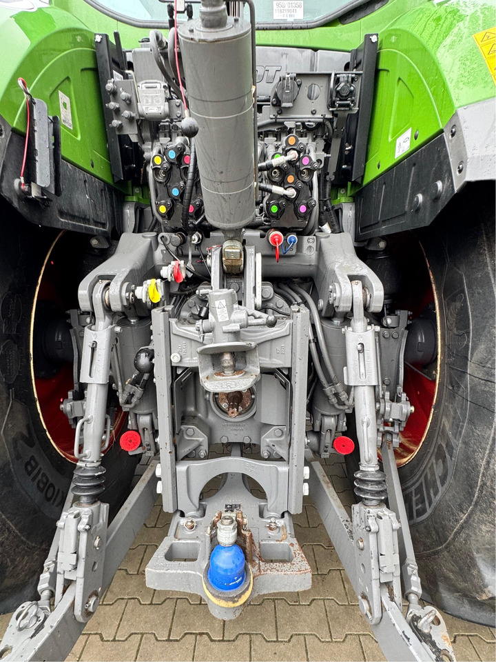 Fendt 933 Vario Gen6 Profi Plus - Traktori: kuva Fendt 933 Vario Gen6 Profi Plus - Traktori Fendt 933 Vario Gen6 Profi Plus - Traktori: kuva Fendt 933 Vario Gen6 Profi Plus - Traktori
