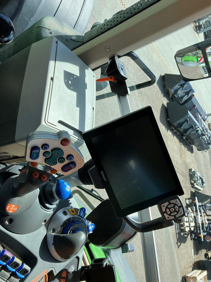 Fendt 942 Vario Gen6 ProfiPlus - Traktori: kuva Fendt 942 Vario Gen6 ProfiPlus - Traktori Fendt 942 Vario Gen6 ProfiPlus - Traktori: kuva Fendt 942 Vario Gen6 ProfiPlus - Traktori