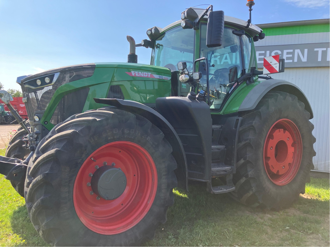Fendt 942 Vario Gen6 ProfiPlus - Traktori: kuva Fendt 942 Vario Gen6 ProfiPlus - Traktori Fendt 942 Vario Gen6 ProfiPlus - Traktori: kuva Fendt 942 Vario Gen6 ProfiPlus - Traktori