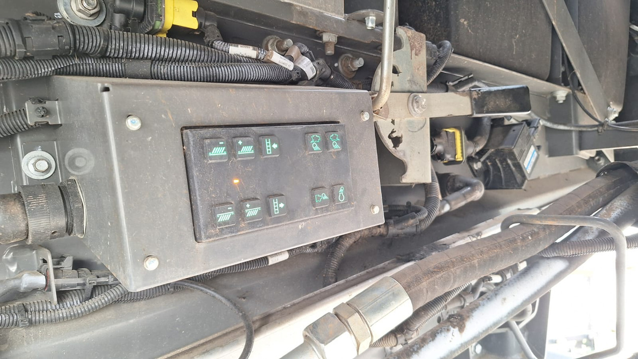 Fendt IDEAL 10T - Leikkuupuimuri: kuva Fendt IDEAL 10T - Leikkuupuimuri Fendt IDEAL 10T - Leikkuupuimuri: kuva Fendt IDEAL 10T - Leikkuupuimuri